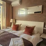Apartment Next To The Beach